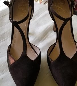 *PRE LOVED* Vince Camuto Brown Suede T-Strap Pump